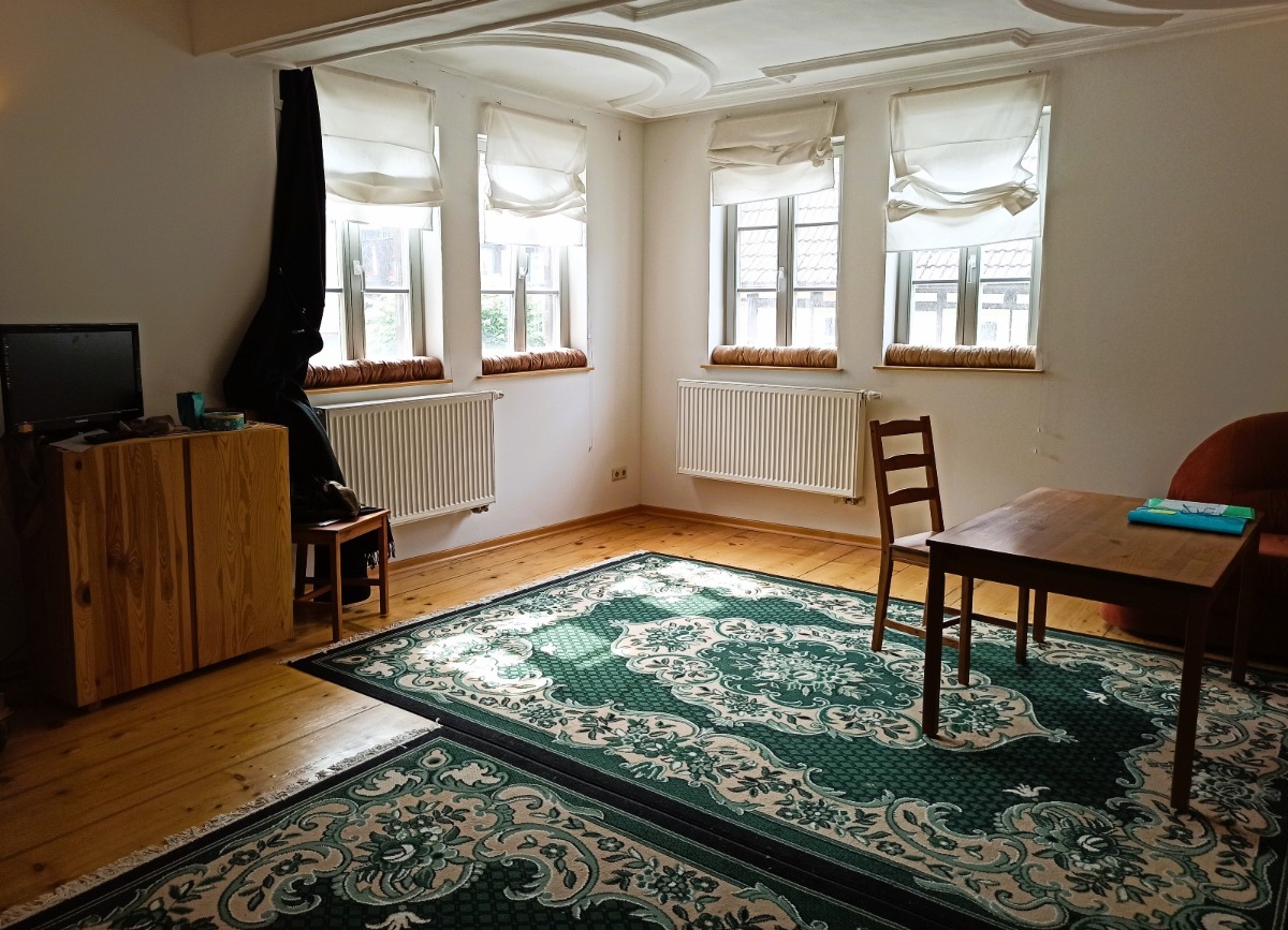 Das helle Wohnzimmer im 1 .Stock mit Schlossblick
