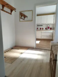 Der Kleine Flur, mit Zugang zum Keller_ Teilunterkellerung