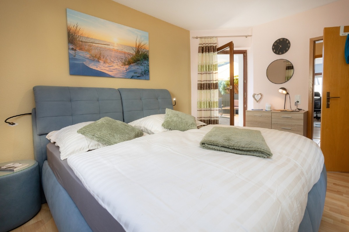 Das gemütliches Schlafzimmer Blick zur Terrassen