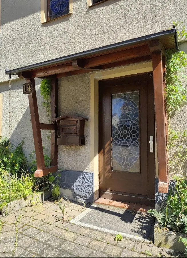 Eingang zur Erdgeschoss-Wohnung