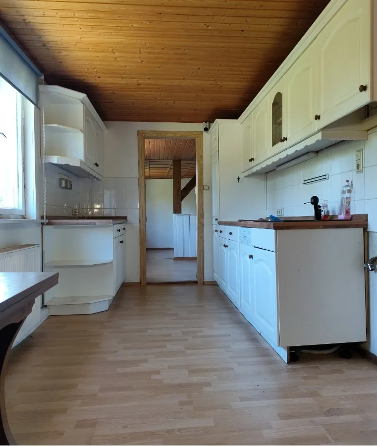 Ansicht von der Küche ins Wohn-und Esszimmer