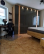 Modernes Schlafzimmer mit Design-Kleiderschrank - Modernisierte 3-Zimmer-Terrassenwohnung mit neuer Einrichtung & großer Süd-/West-Terrasse