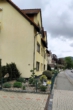 Die pflegeleichte Außenanlagen - Modernisierte 3-Zimmer-Terrassenwohnung mit neuer Einrichtung & großer Süd-/West-Terrasse