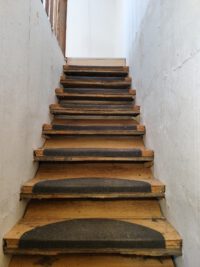 Treppe zum Dachgeschoss_