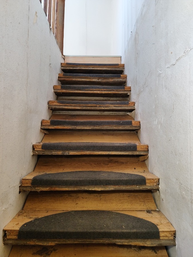 Treppe zum Dachgeschoss_