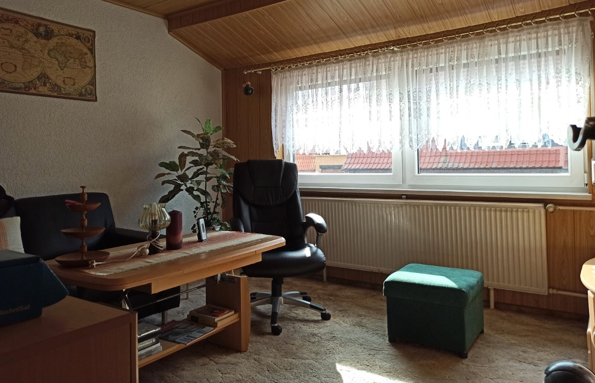 Das kleine Wohnzimmer/ Kinderzimmer im ausgebautem Dachgeschoss