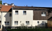 Haus Seitenansicht - Ferienidylle in Stolberg (Harz) Haus mit 4 Ferienwohnungen & vielseitigem Nutzungspotenzial