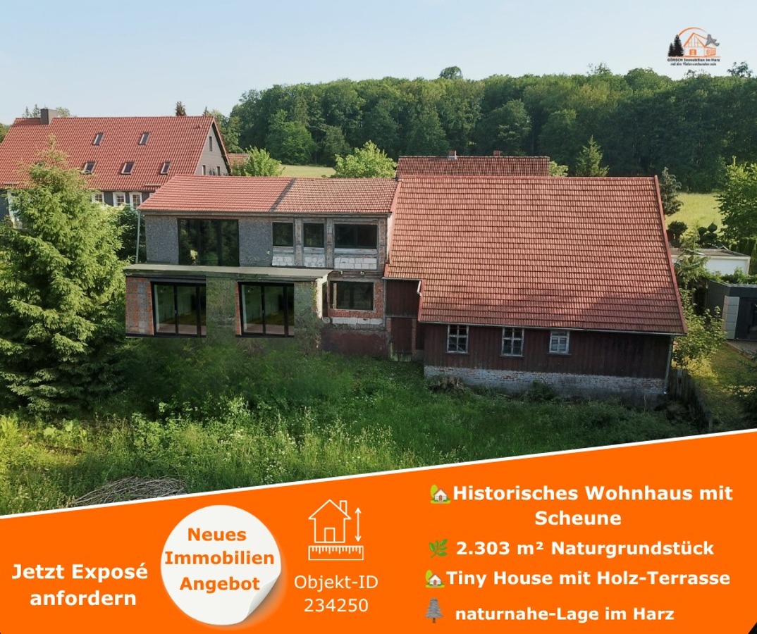 Historisches Wohnhaus-mit angrenzender Scheune/rechts