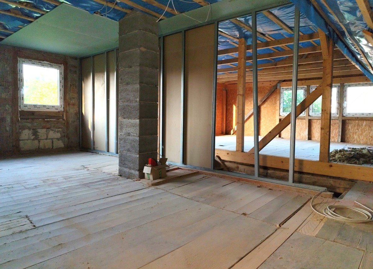 Dachgeschoss-Blick vom geplanten Schlafzimmer