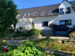Blick zu den Terrassen - ENTSPANNT IM GRÜNEN+Einfamilienhaus mit Einliegerwohnung in Dietersdorf im Harz